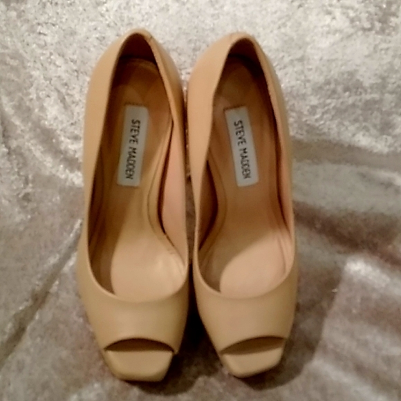 Steve Madden Heels - Picture 2 of 8